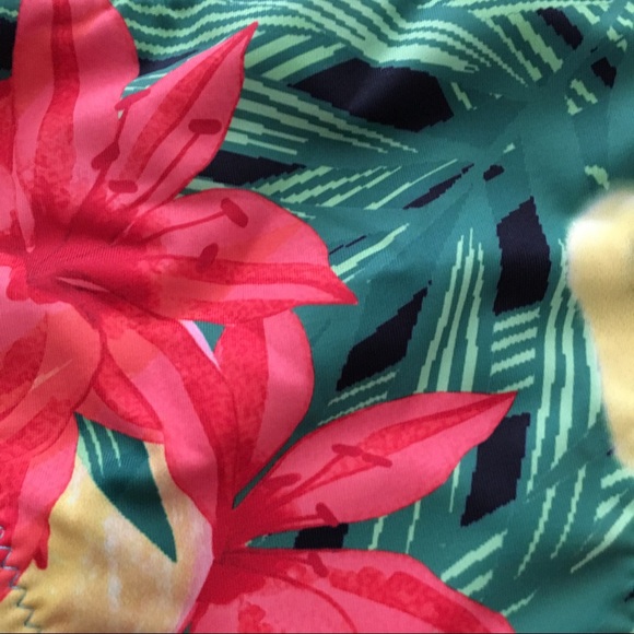 🔥Tropical Bikini Bottoms 🔥 - Picture 3 of 7