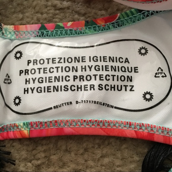 🔥Tropical Bikini Bottoms 🔥 - Picture 4 of 7