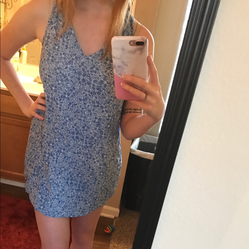 Floral v neck dress