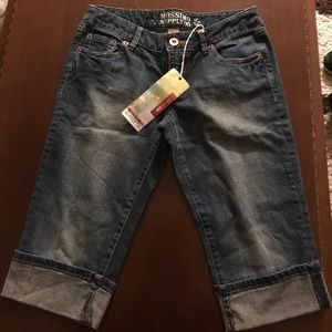 New with tags size 7 jean capris pants