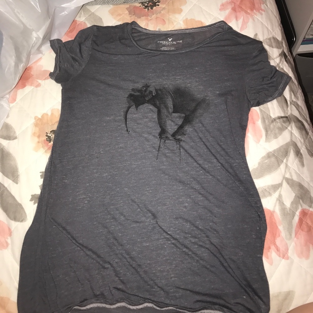 AE elephant tee