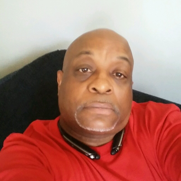 Meet your Posher, Linzie - Picture 1 of 1