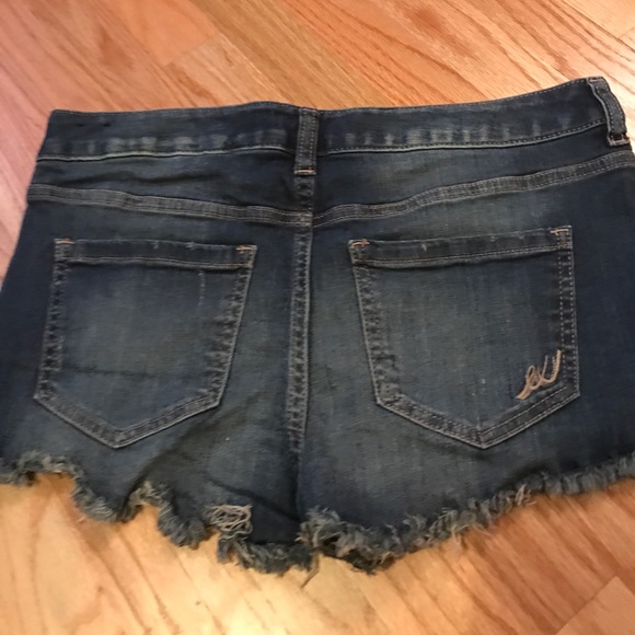 Sold on another platform -NWOT express jean shorts perfect condition - Picture 4 of 4