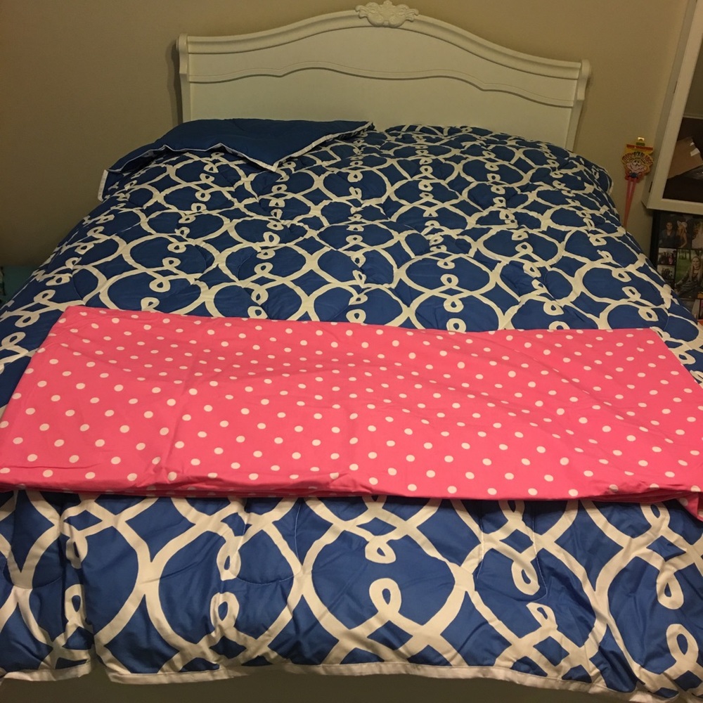 Comforter with a duvet