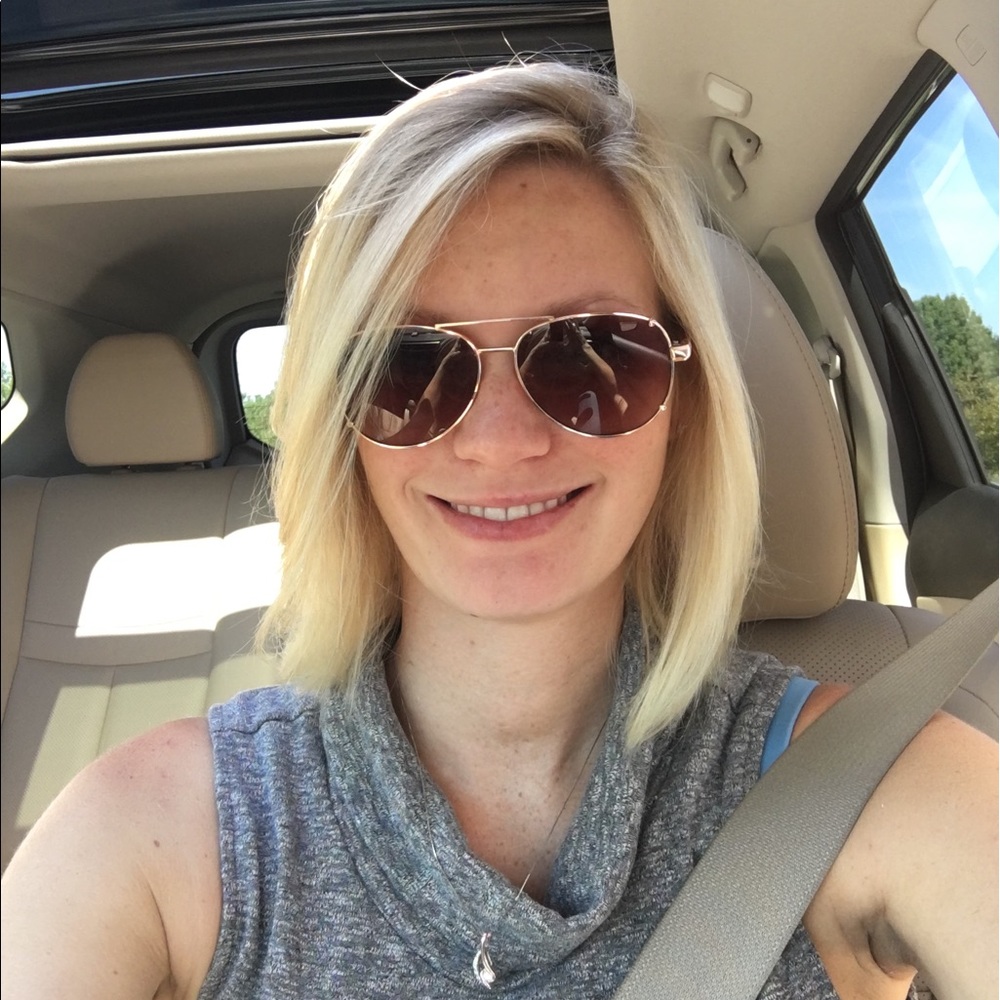 Meet your Posher, Kaila