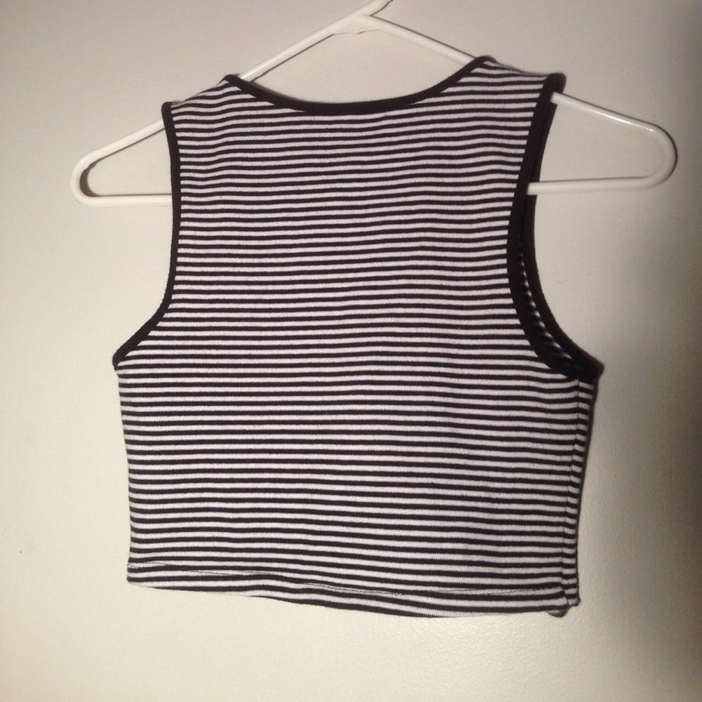 striped crop top - Picture 4 of 4