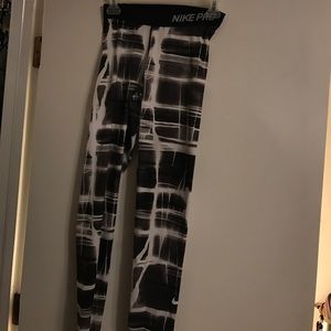 Nike Pro leggings