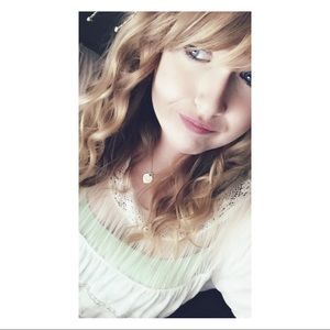 Meet your Posher, Anne