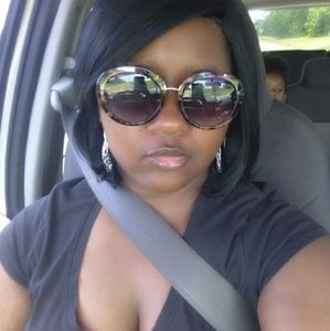 Meet your Posher, Ebonie