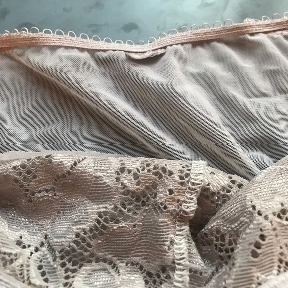 Gray lace panties - Picture 2 of 2