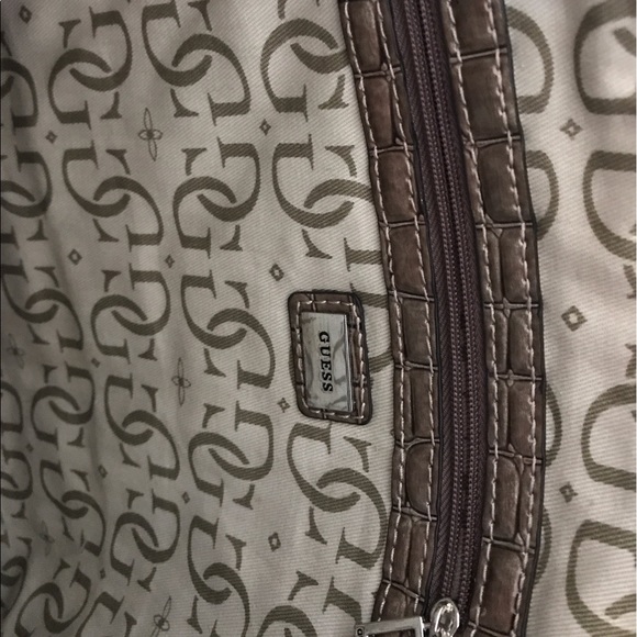 Guess Bag - Picture 4 of 5