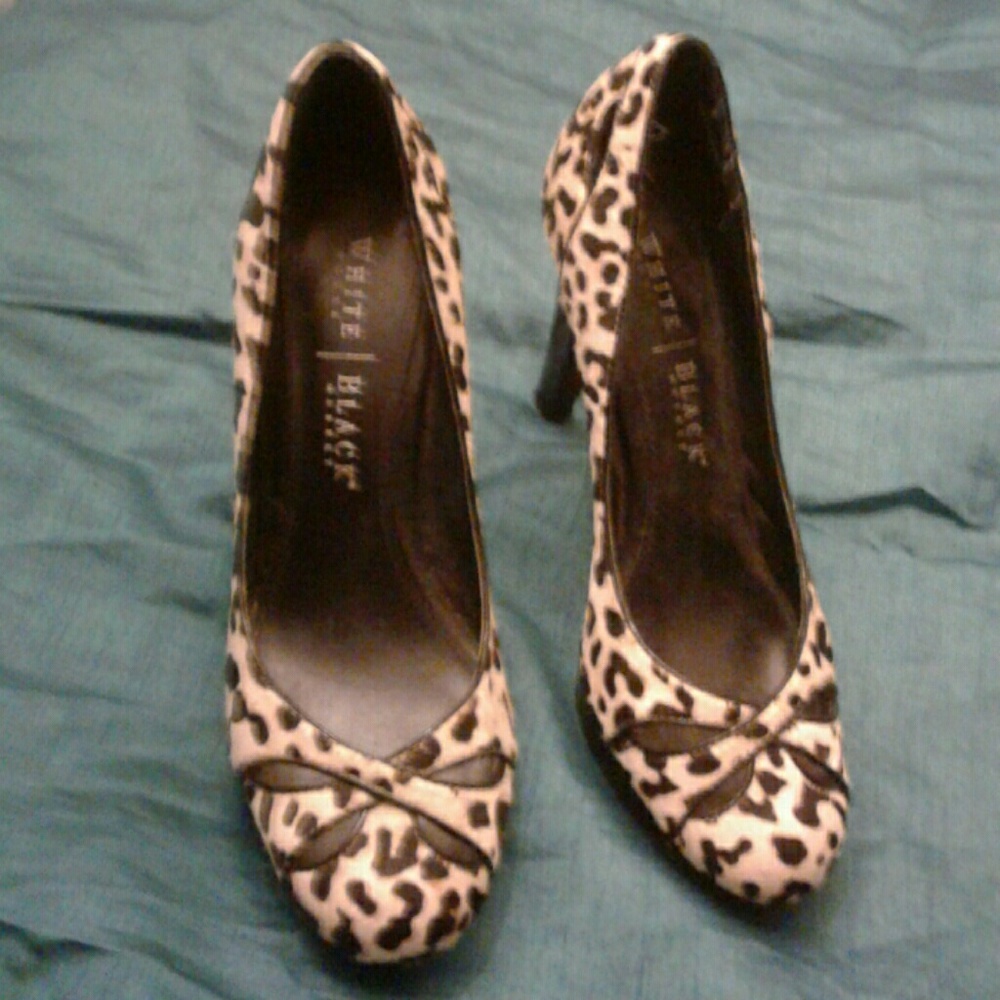 Shoes - Picture 2 of 8