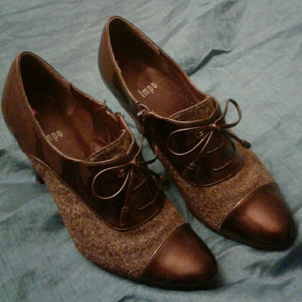 Shoes - Picture 3 of 8