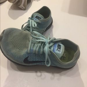 nike sneakers- used