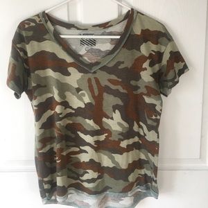 Vans® camo tshirt