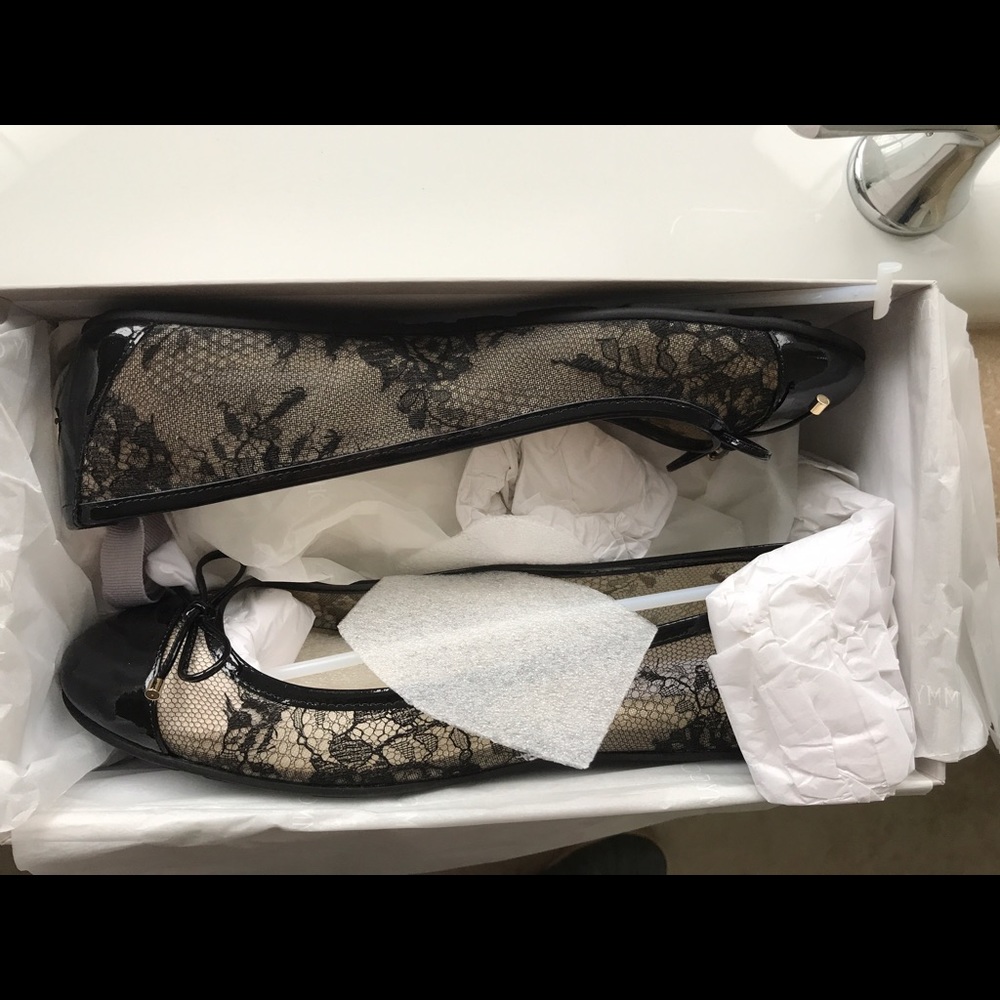 Brand new Jimmy Choo Waltz flats size 40!