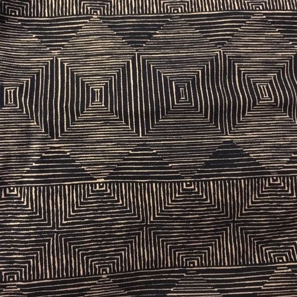 Patterned Shorts - Picture 4 of 5