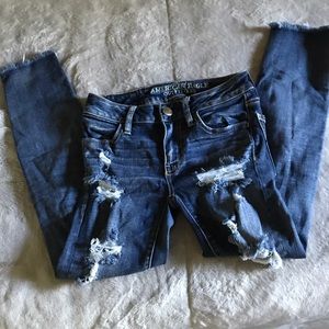 AEO ripped & distressed cropped jeans! (S: 00)