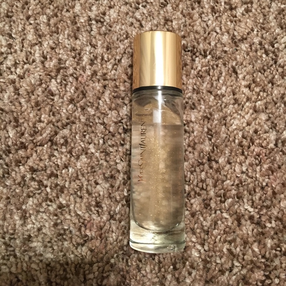 Touché Eclat Blur Primer