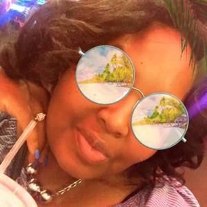 Meet your Posher, Niecey