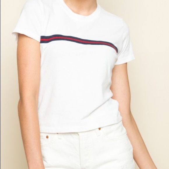 Brandy Melville Tops - Brandy Melville Darlene top 🌹