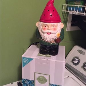 Garden gnome Scentsy warmer