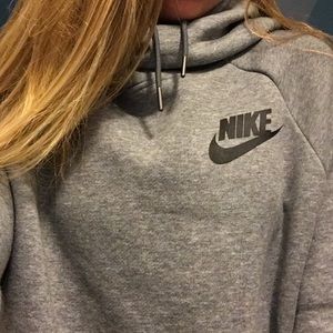 Nike pullover