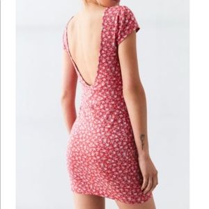 🔥NWOT Red Floral Minidress