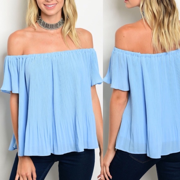 ❗️LAST ONE❗️🆑Blue off the shoulder top - Picture 2 of 4