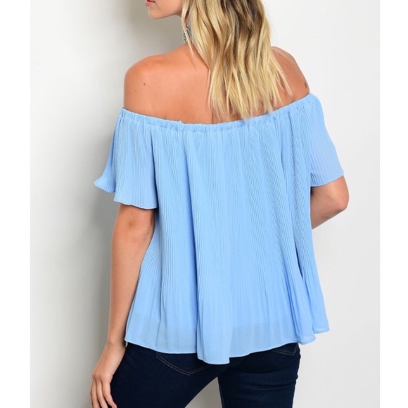 ❗️LAST ONE❗️🆑Blue off the shoulder top - Picture 3 of 4