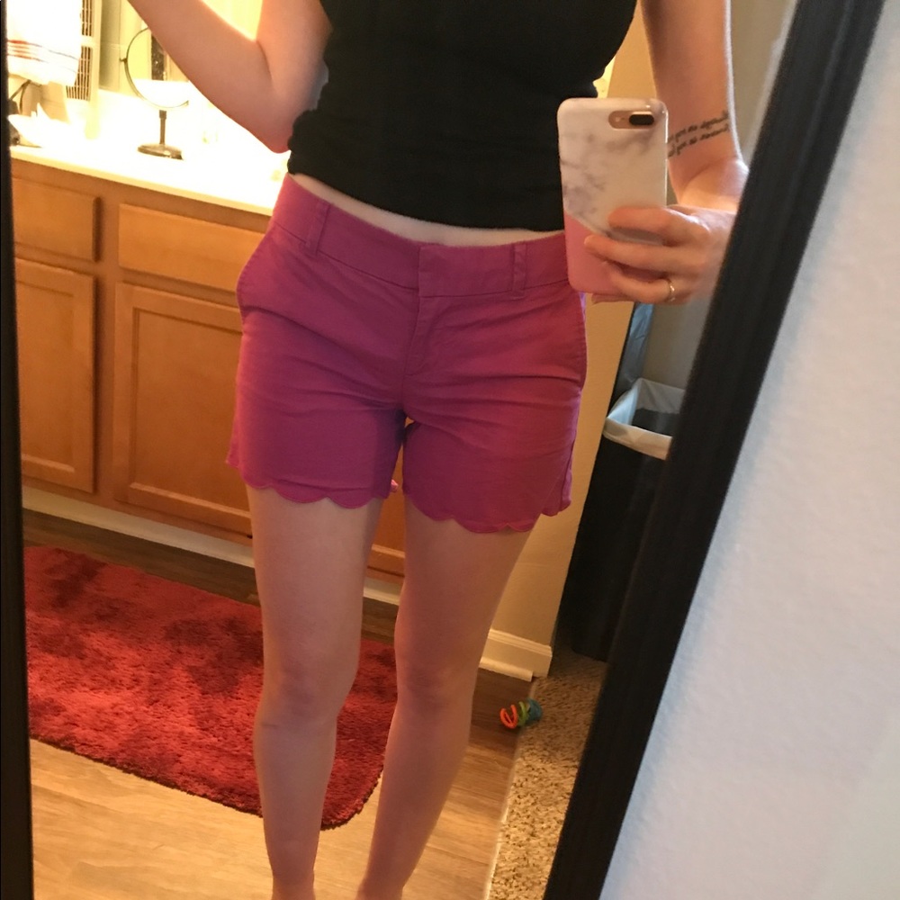 Loft scalloped purple shorts