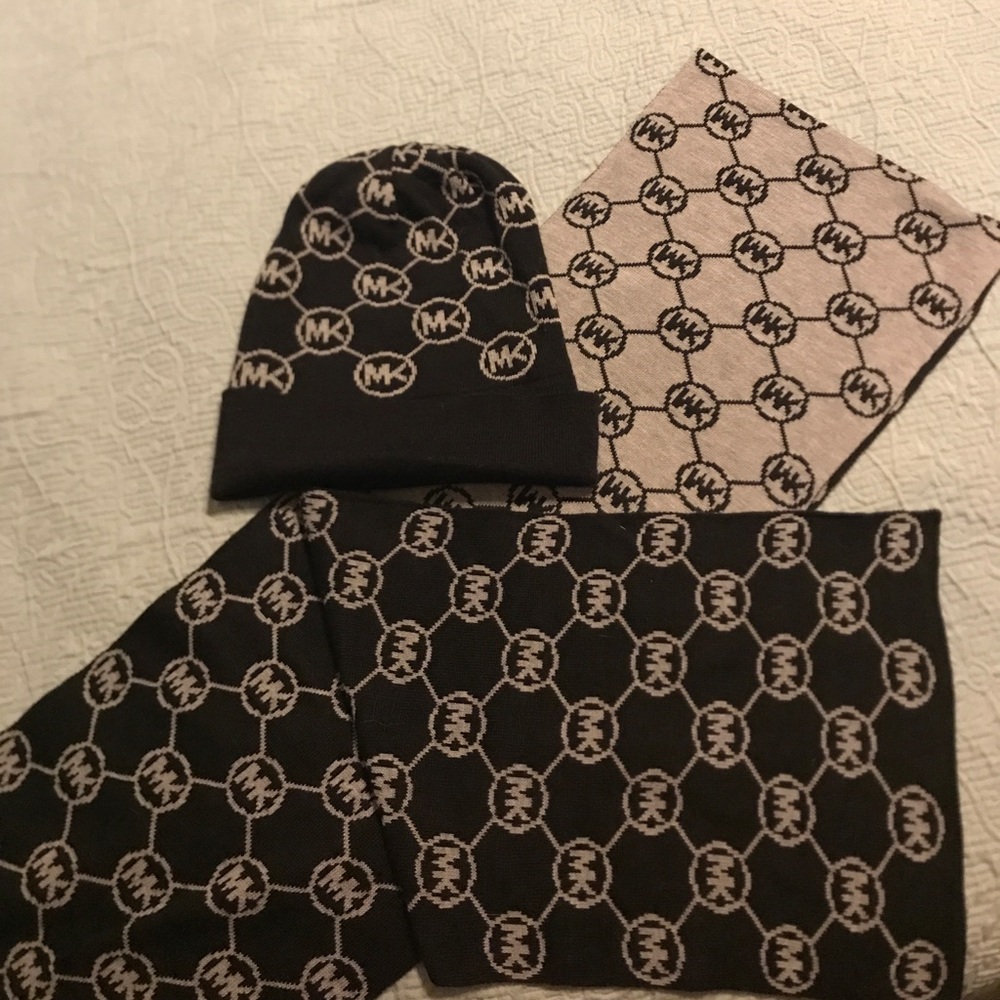 Michael Kors beanie and scarf set