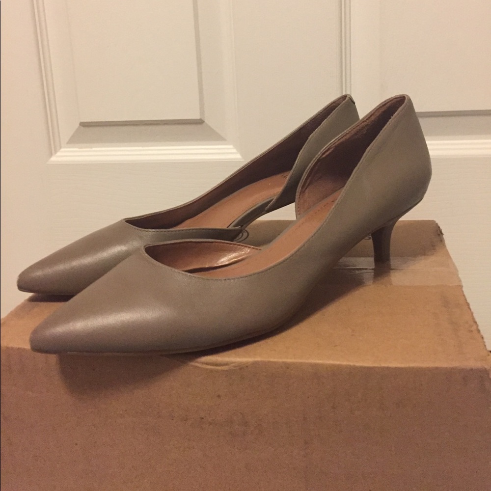 Vince Camuto Tan Kitten Heels