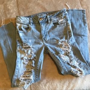 AEO ripped & distressed denim jeans! (Unworn)