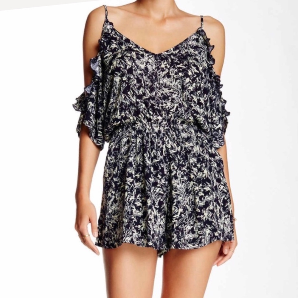 🔥 NWOT! Lush Off-Shoulder Romper
