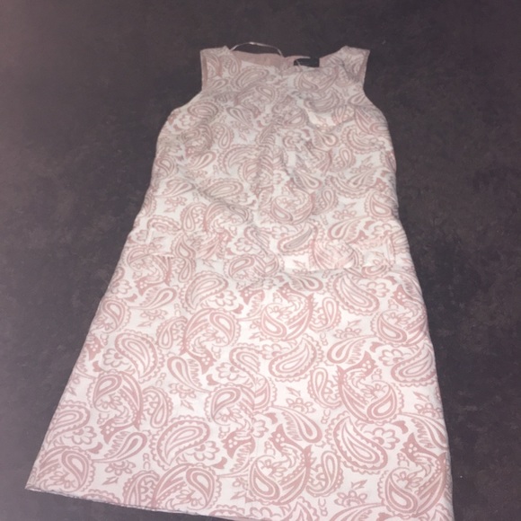 ๐HP๐Victoria Beckham Pink Floral Jacquard Dress - Picture 4 of 8