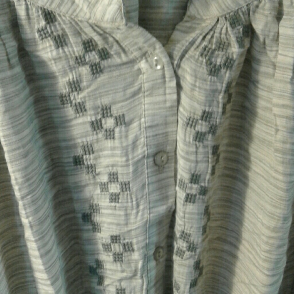 Blouse - Picture 2 of 3