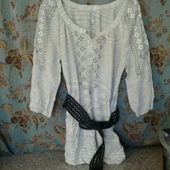 Blouse - Picture 3 of 3