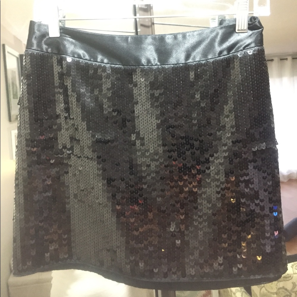 Express sequin mini skirt