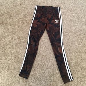 Adidas stretchy leggings