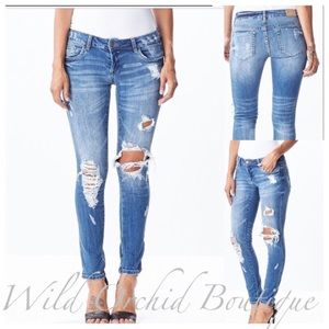 Destressed stretch jeans