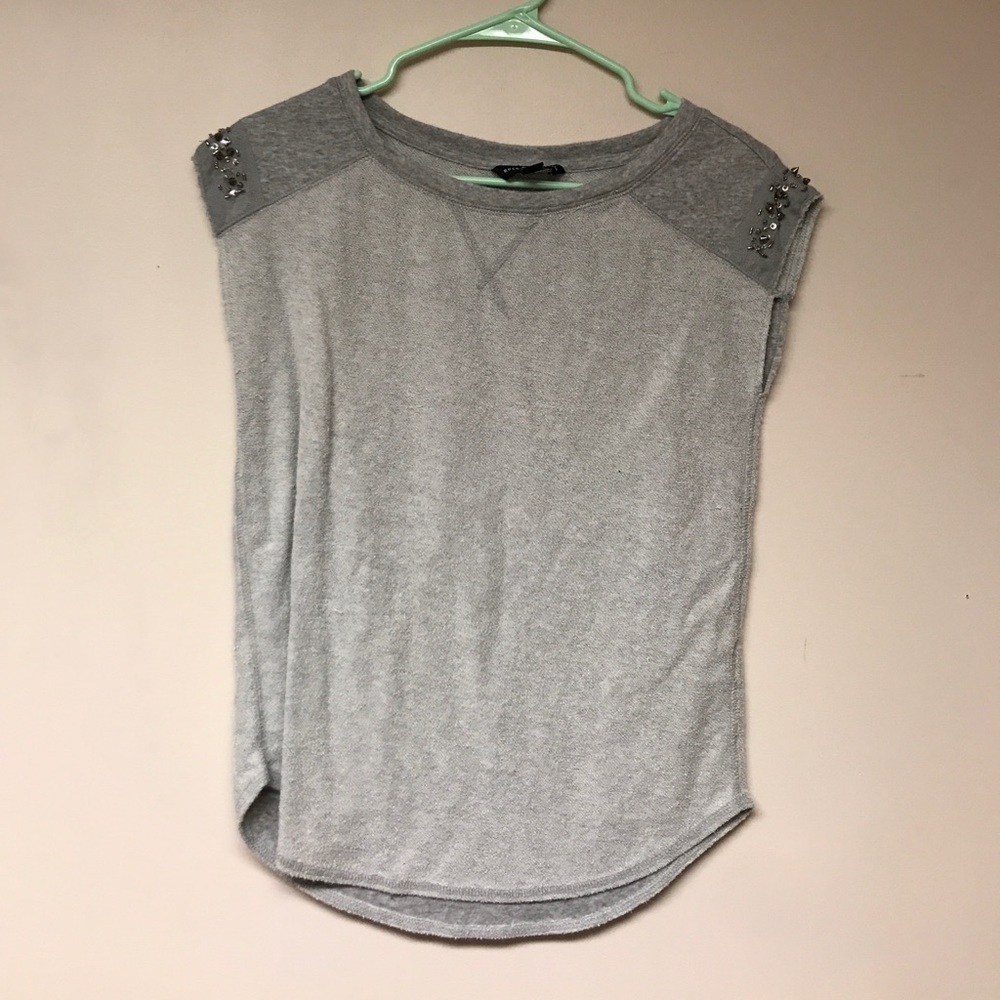 Short sleeve grey blouse