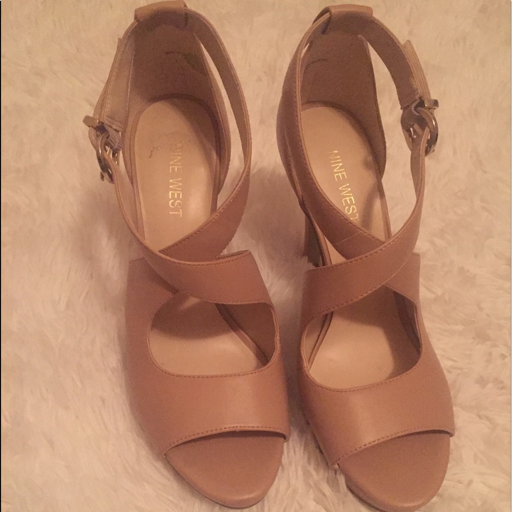 Nine West nude heels