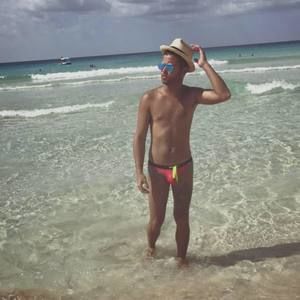 Meet your Posher, Luis