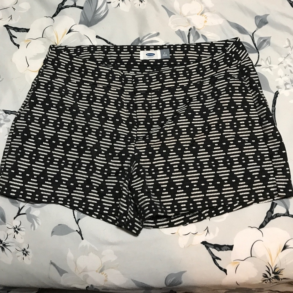 Patterned shorts