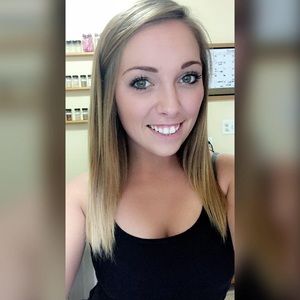 Meet your Posher, Kendra