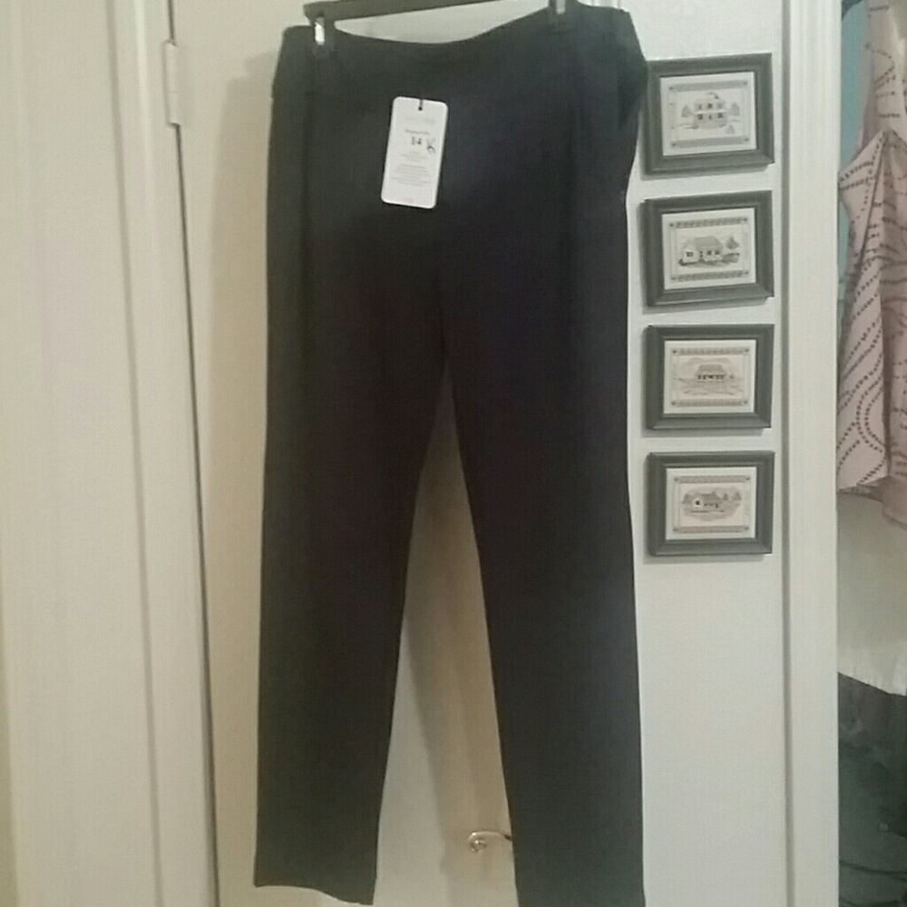 CAbi Tiffany Pants NWT
