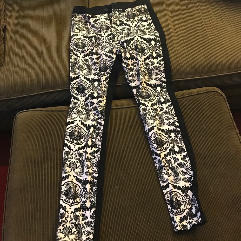 Urban Outfitters BDG print skinny jeans size 27