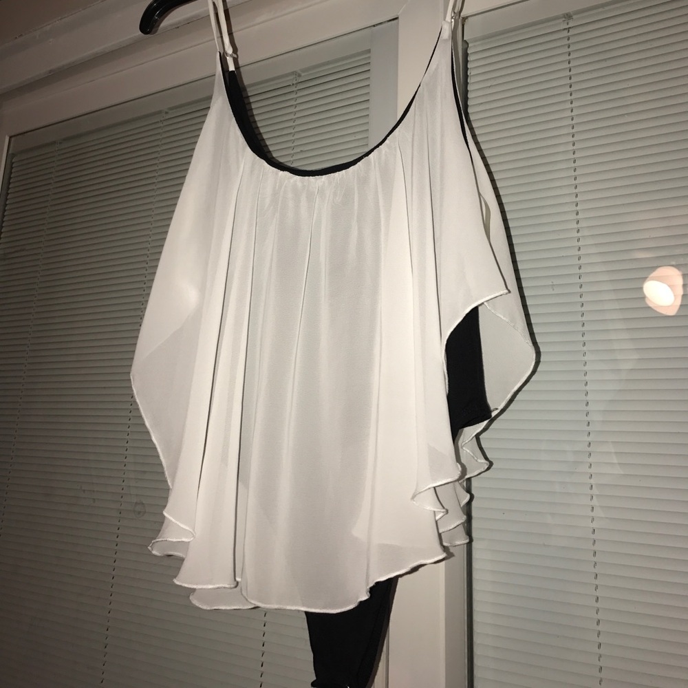 Guess Nwt body suit