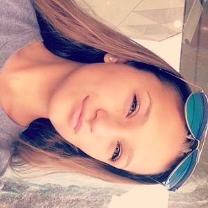 Meet your Posher, Savannah